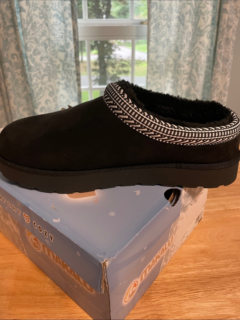 Makalu Amara Black Clog